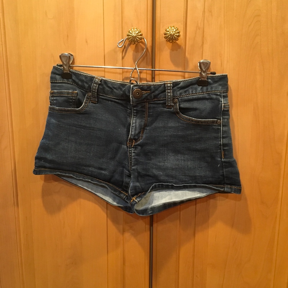 ❗️SOLD❗️Mudd denim shorts